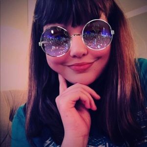 Meet your Posher, Mckinzi